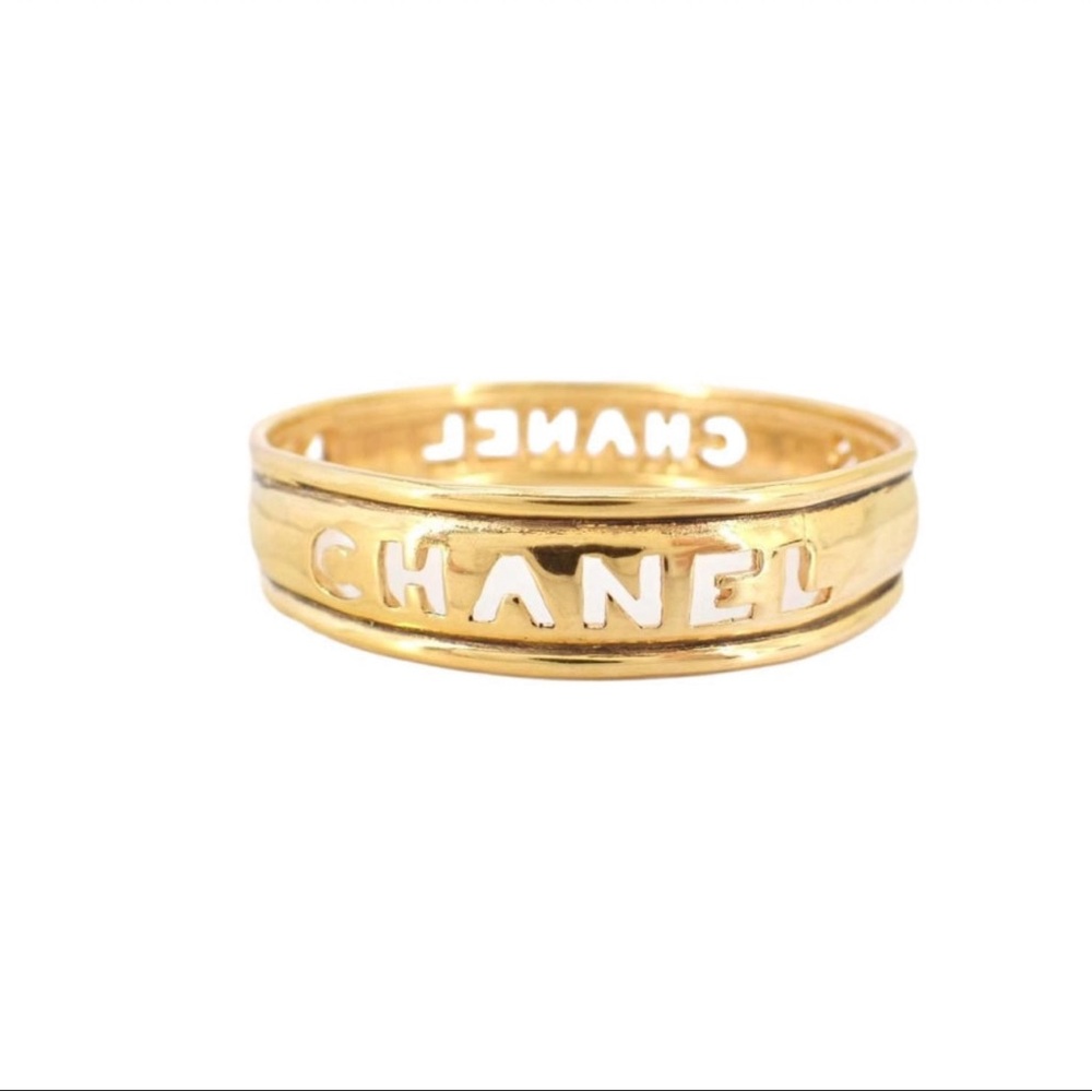 Chanel bangle